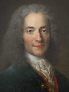 Retrato François-Marie Arouet - pseudônimo Voltaire - Par Nicolas de Largillière — Œuvres dérivées de ce fichier :  Voltaire-2008-11-24.jpg http://www.deism.com/images/Voltaire.jpg (old image: From en wikipedia), Domaine public, https://commons.wikimedia.org/w/index.php?curid=23942